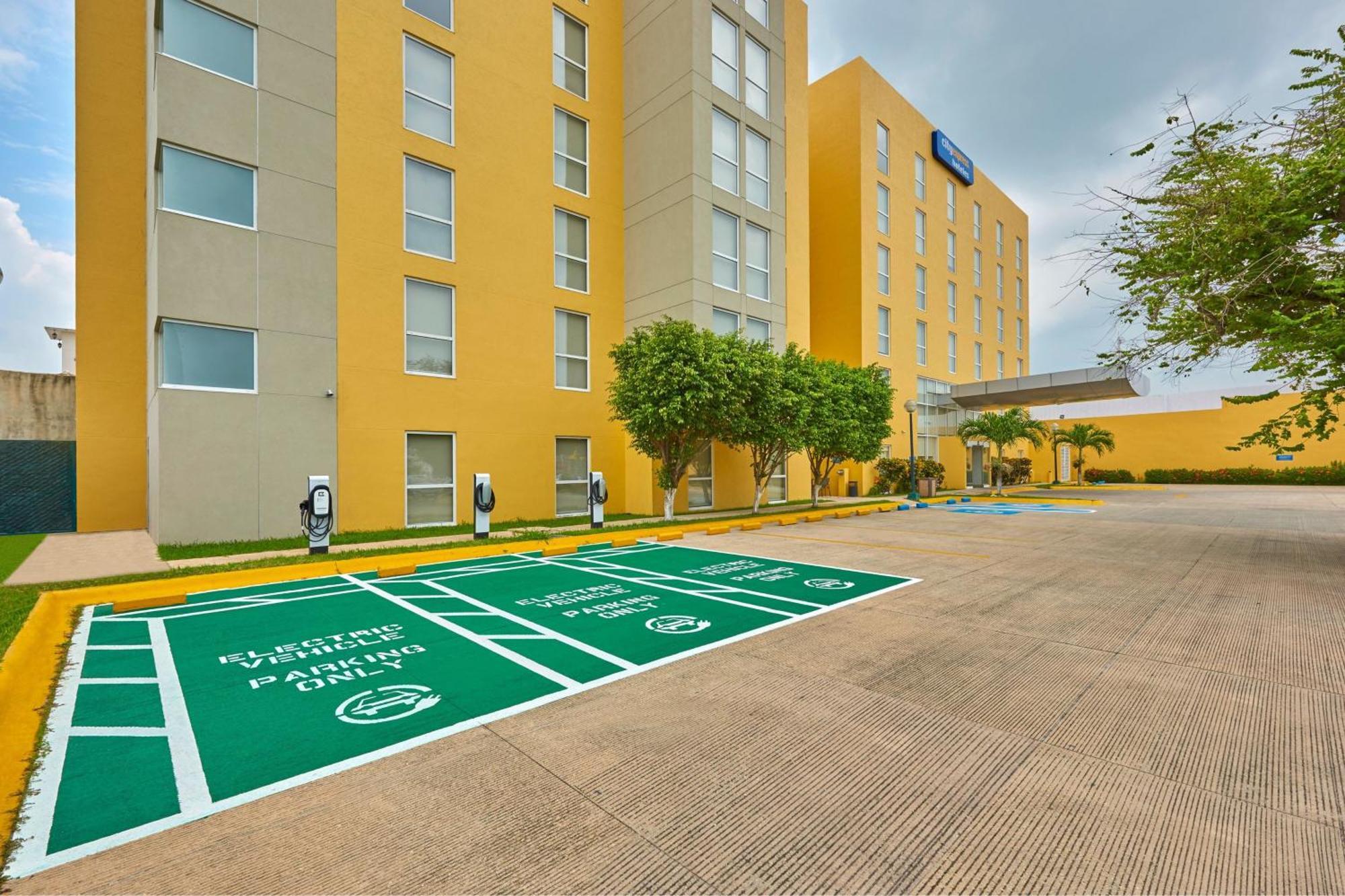 City Express By Marriott Minatitlan Hotel Exterior photo