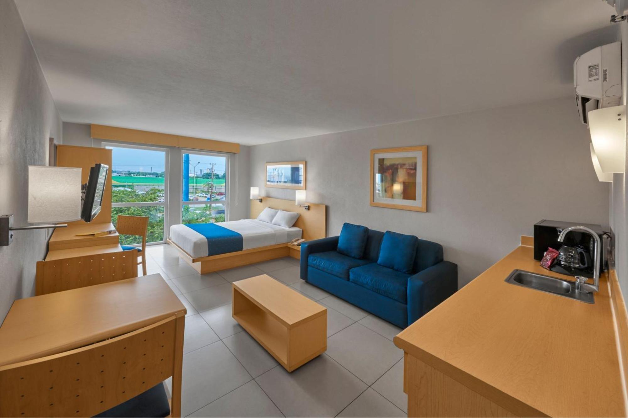 City Express By Marriott Minatitlan Exterior photo