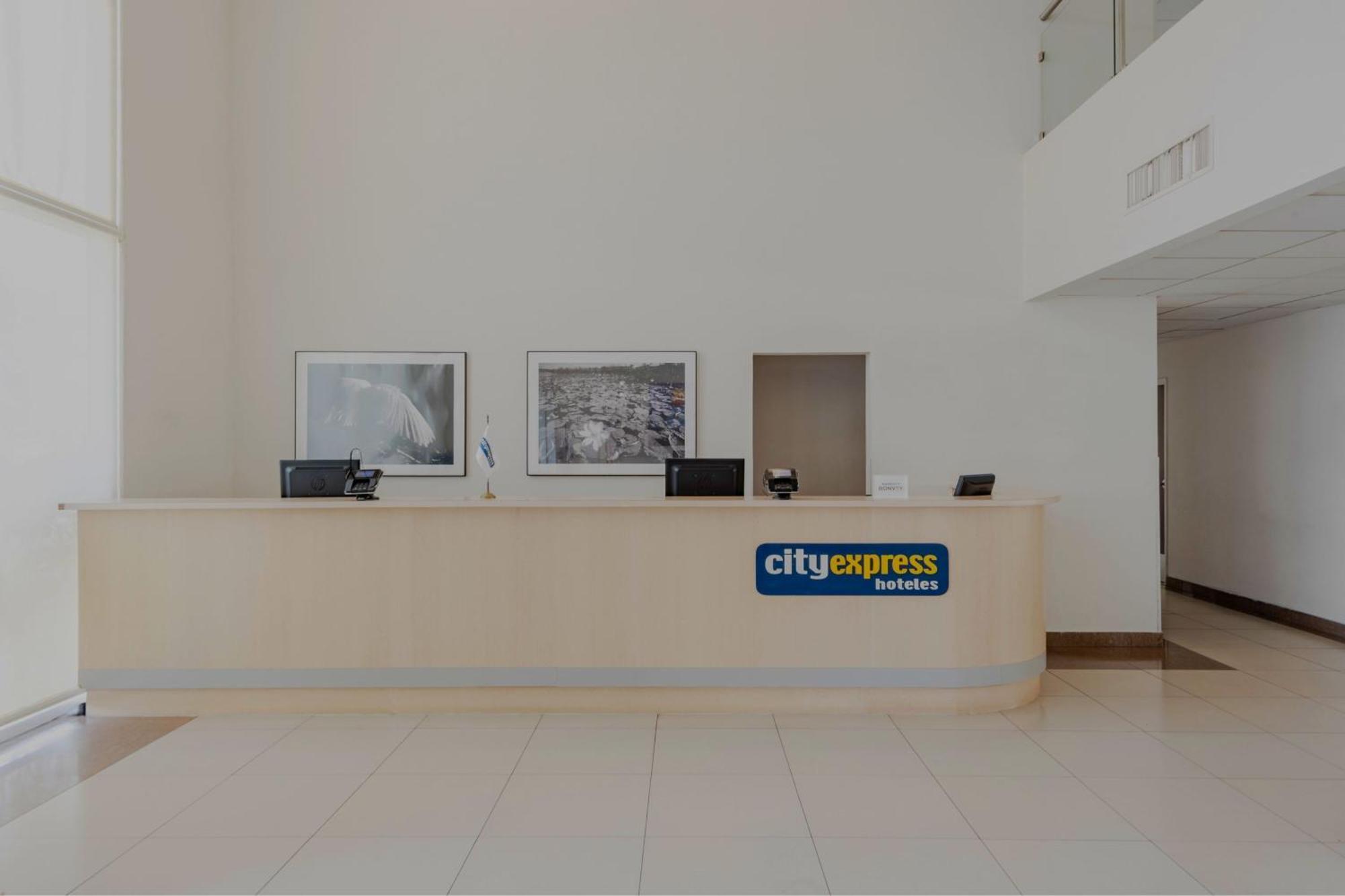 City Express By Marriott Minatitlan Exterior photo