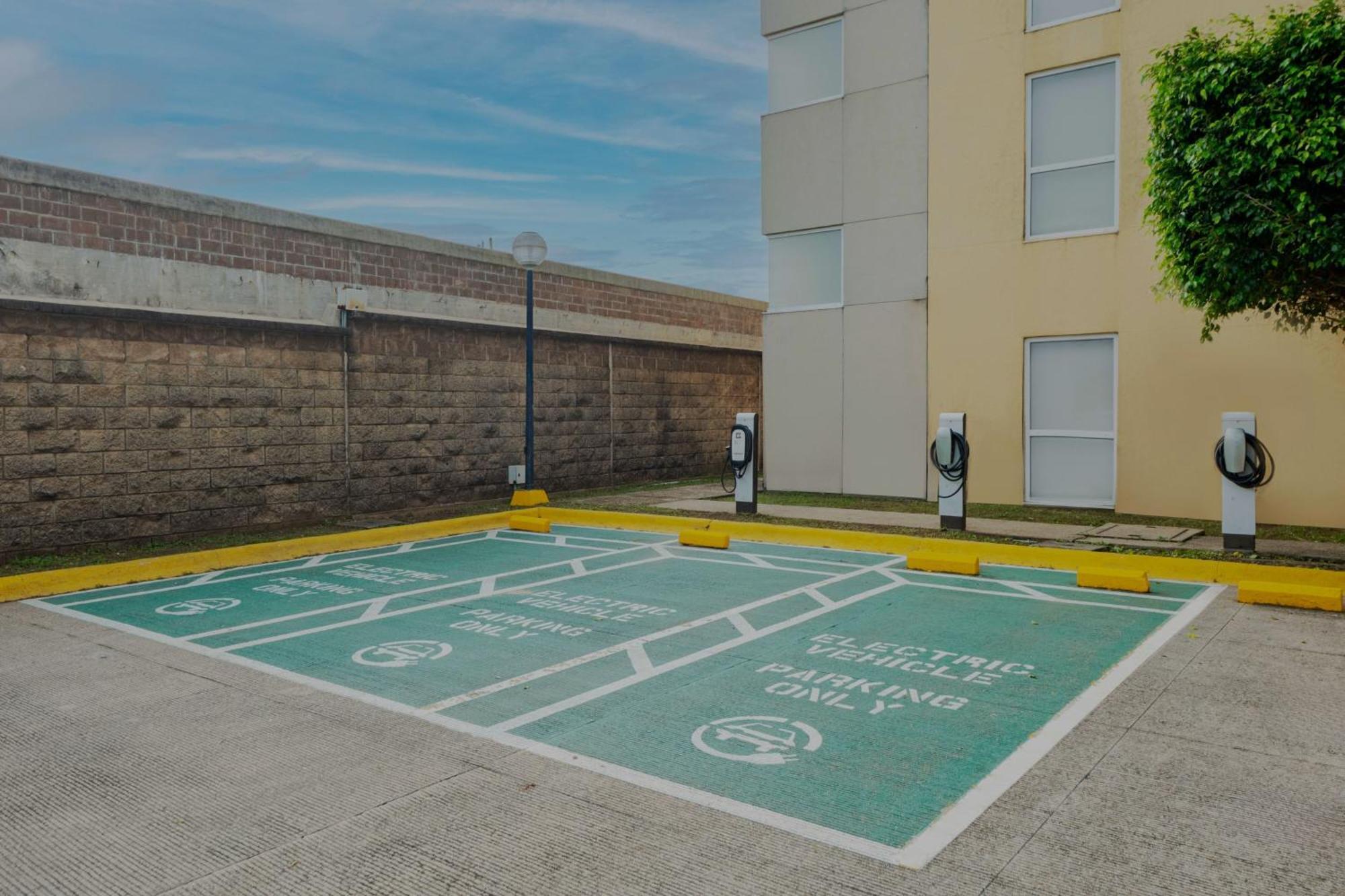 City Express By Marriott Minatitlan Hotel Exterior photo